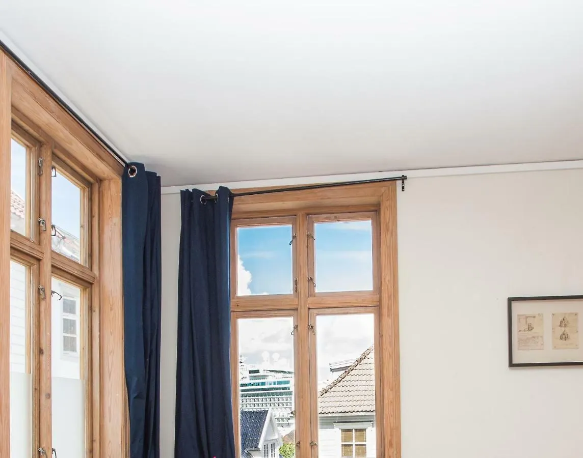 Large Apartment Supercentral Bergen
