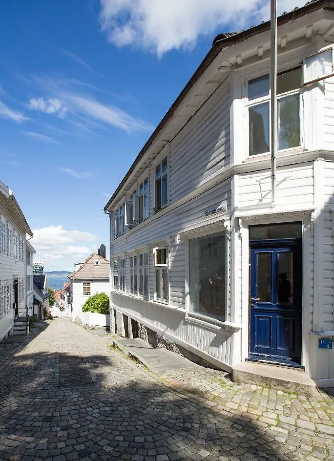 Large Apartment Supercentral Bergen
